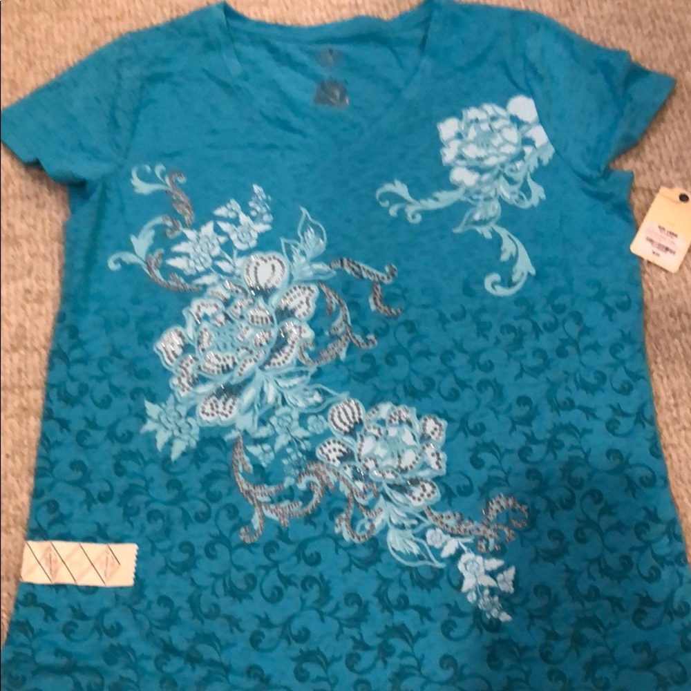 NWT- St John’s Bay embellished Tee